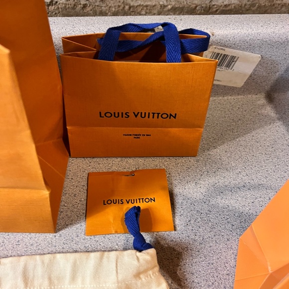 Louis Vuitton Boxes , bags , dust bags , wraps - Picture 7 of 14